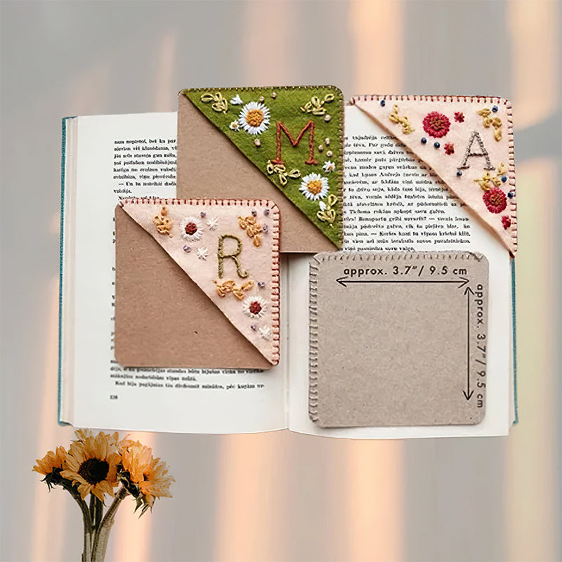 Personlig håndbrodert hjørnebokmerke
