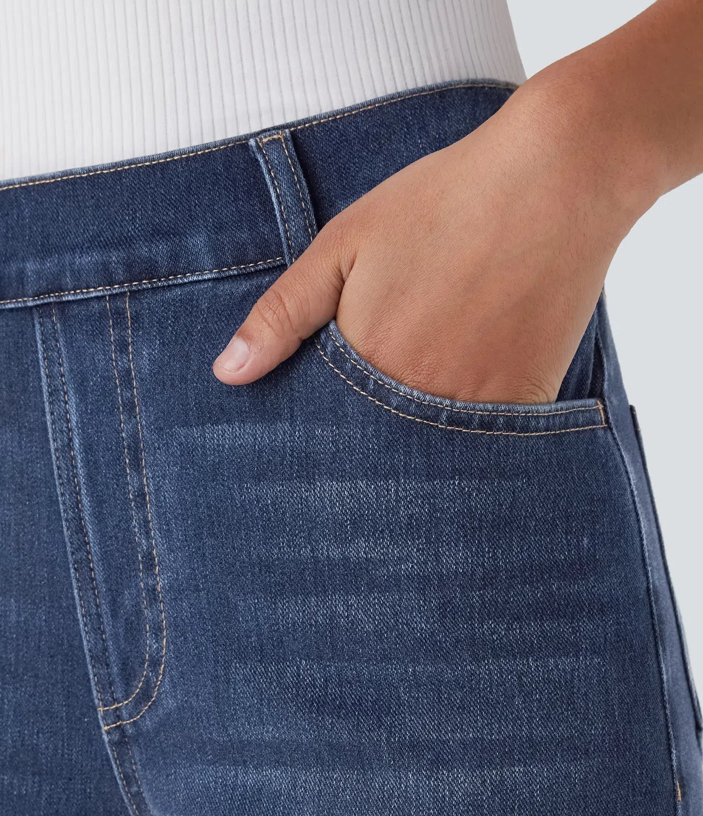 Elastisk og komfortabel bukse med høy midje