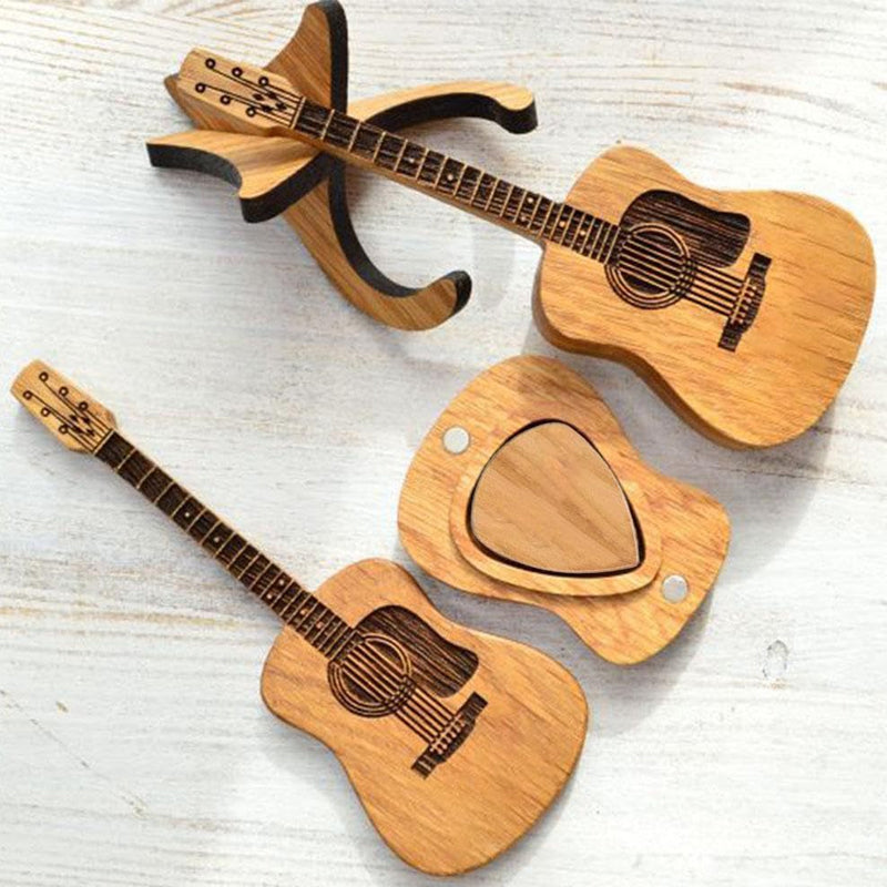 Gitarformet plekterholder i tre